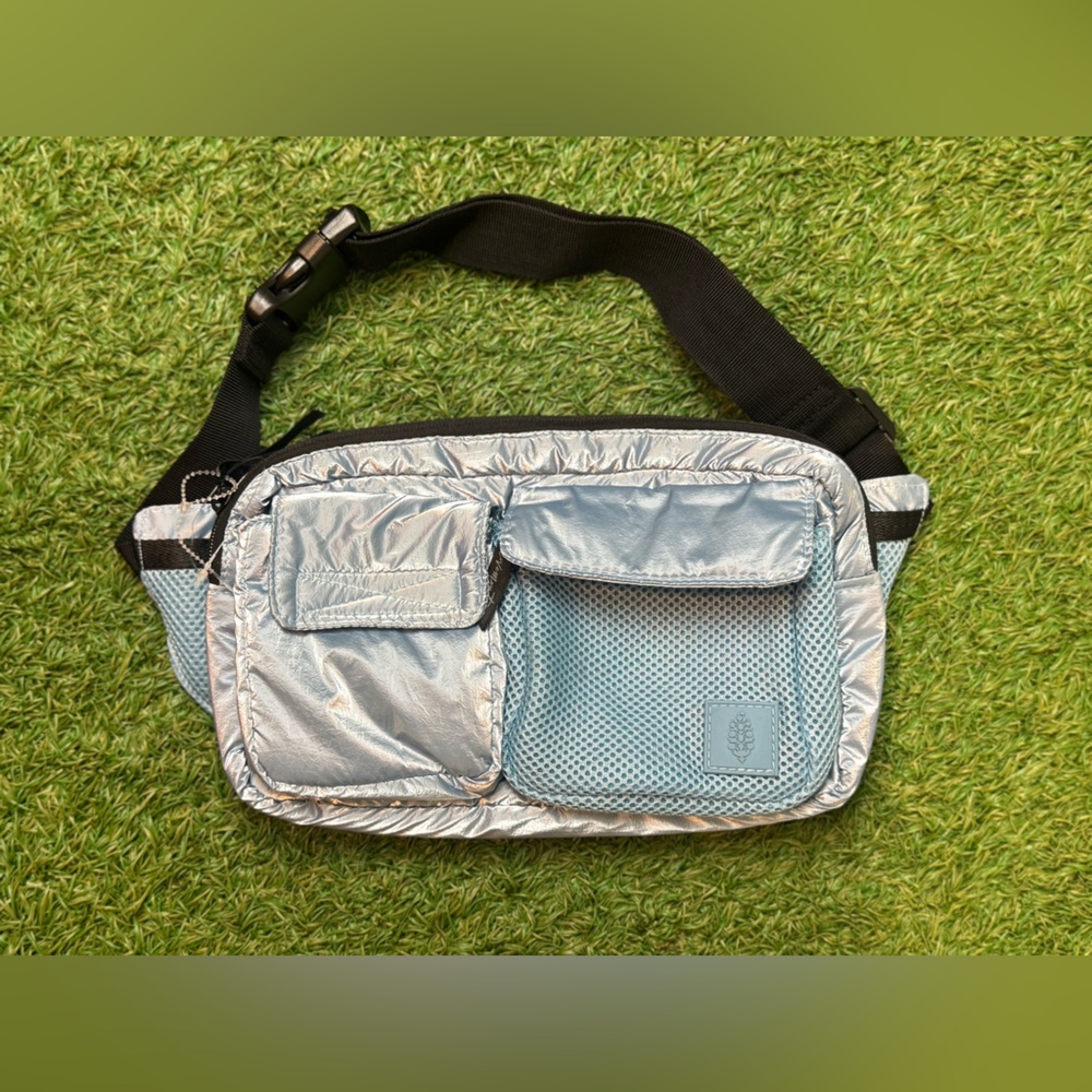 FREE PEOPLE MOVEMENT Courtside Cargo Sling Belt Bag Ice Blue Metallic ~ NWOT - Picture 2 of 9